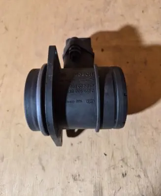 Volkswagen Bora Mass air flow meter 0281002757