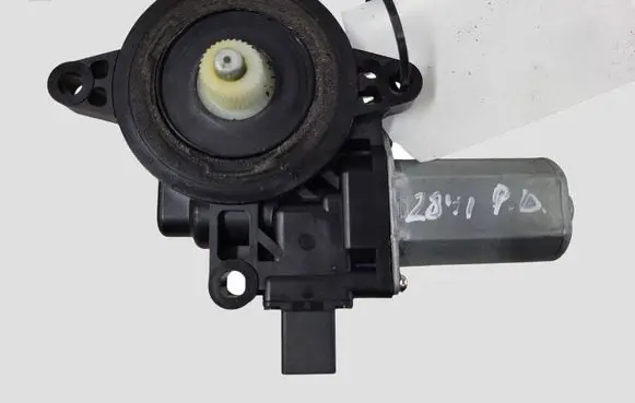 Mazda 6 Front door window regulator motor 06515858X GA558RP SN958306