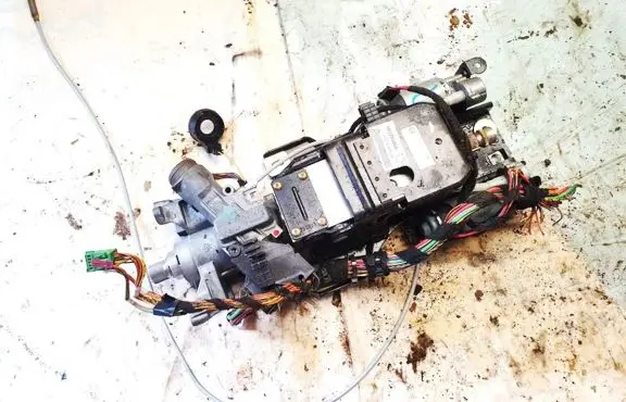 BMW X5 E53 Steering wheel axle 10942659