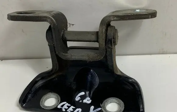 KIA Ceed Tailgate/trunk/boot hinge
