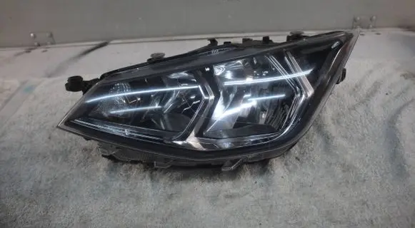 Seat Ibiza V (KJ) Headlight/headlamp 6F1941015A 90120770