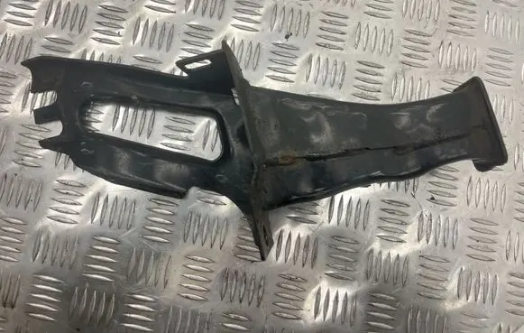 Volvo V60 Front bumper shock/impact absorber 