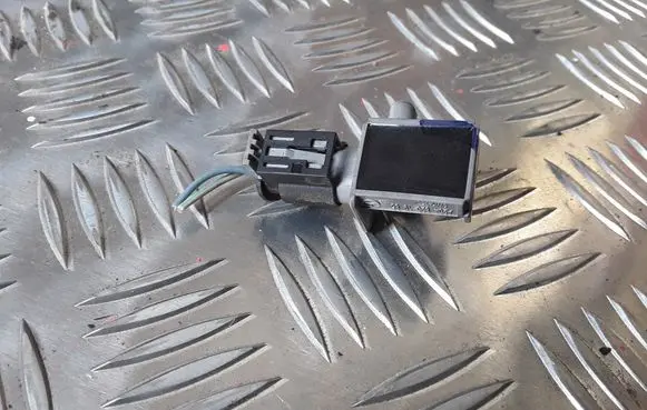 Dodge Journey Airbag deployment crash/impact sensor A2048201985 04896011AB