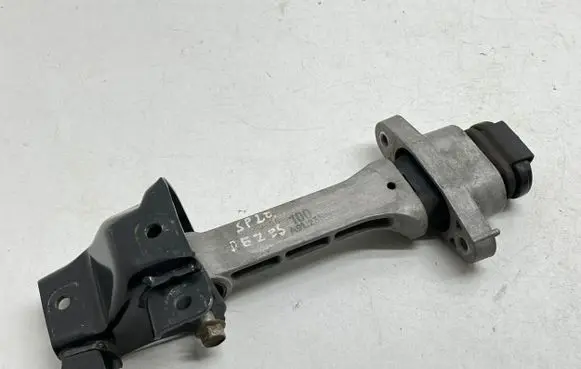 KIA Sportage Gearbox mounting bracket A9L23S