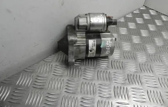 Renault Megane III Starter motor 8200266777E VD16317