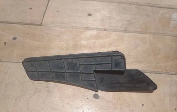 Ford Mustang V Other under body part BR3311779A DH11779