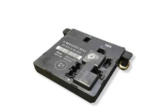 Mercedes-Benz E W211 Door control unit/module 2118703185 00406075