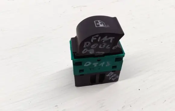 Fiat Doblo Electric window control switch