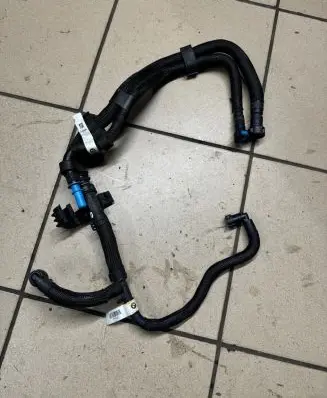 BMW 5 G30 G31 Fuel main line pipe 8575462 2797324 VEL28531GB