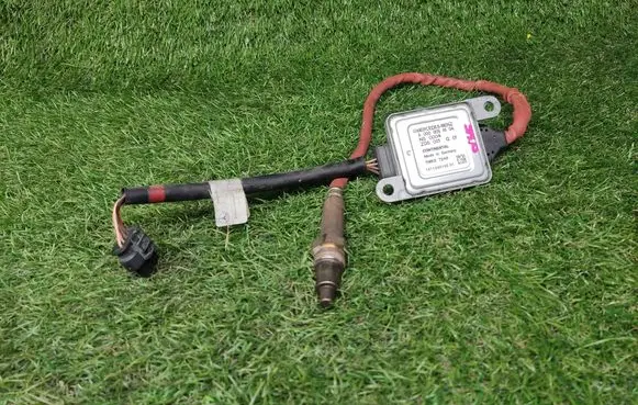 Mercedes-Benz E W212 Lambda probe sensor A0009056104