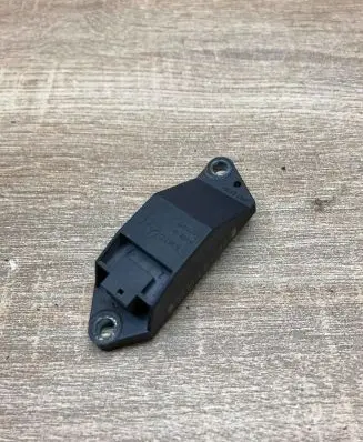 Mercedes-Benz E W211 Airbag deployment crash/impact sensor A0018209326