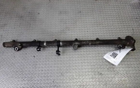 Mercedes-Benz E W210 Fuel main line pipe 0445216004 A6130700095