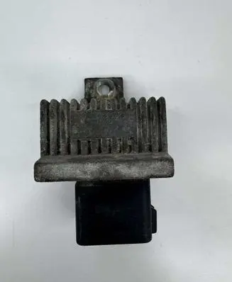 Renault Clio III Glow plug pre-heat relay 7700115078 EED712