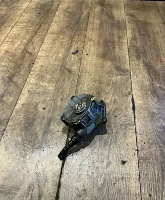Vacuum pump