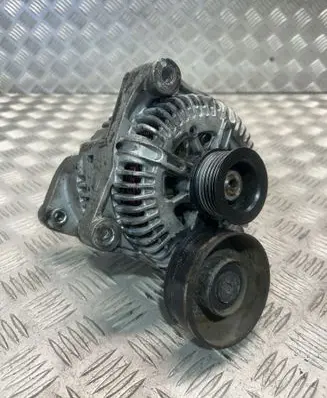 BMW 5 E60 E61 Generator/alternator 8EL011710