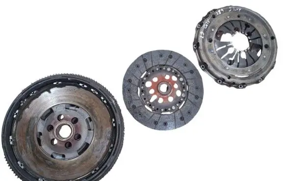 Volkswagen Golf IV Clutch set kit 028141036L
