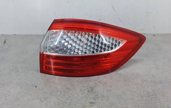 Ford Mondeo MK IV Rear/tail lights 7S71-13404-B