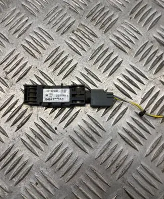 Chrysler Voyager Airbag deployment crash/impact sensor 04671779AC 4303301895