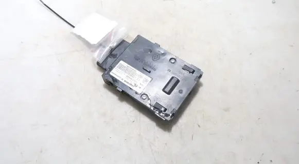 Renault Megane III Ignition key/card 