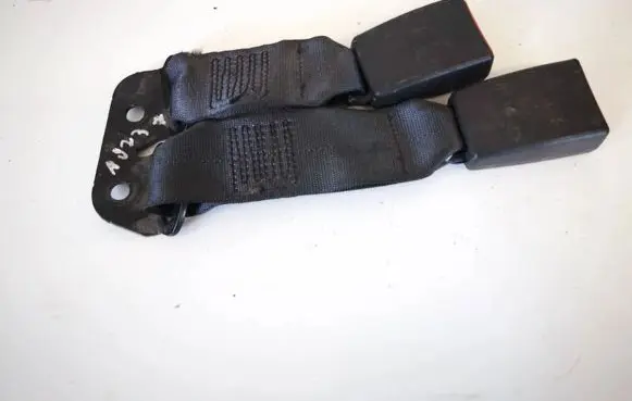 Fiat Croma Middle seatbelt buckle (rear) 3304491027 c383