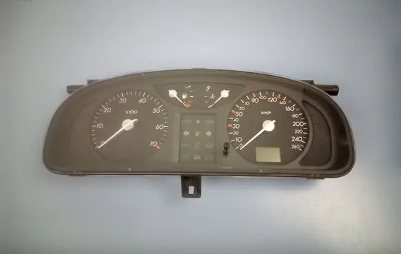 Renault Laguna II Speedometer (instrument cluster) 8200218861 5514000062 7N1WX6C2