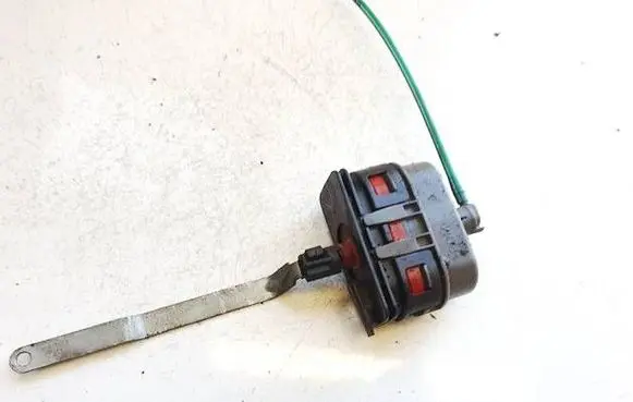 Mercedes-Benz CLK A208 C208 Central locking vacuum pump 