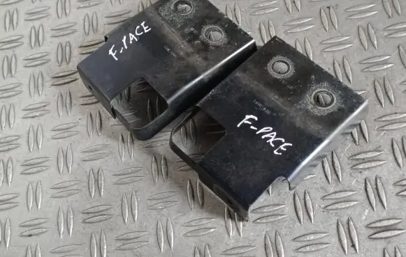 Jaguar F-Pace Fender mounting bracket HK8316A143AB HK8316A142AB