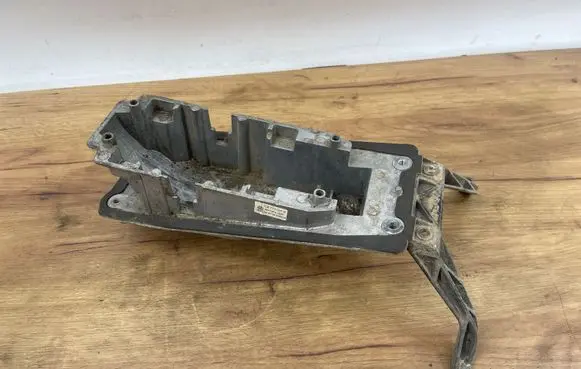 Volkswagen Touareg I Gear shifter/selector 7L6713025B