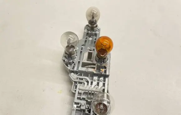 Skoda Octavia Mk2 (1Z) Tail light bulb cover holder 1Z9945258