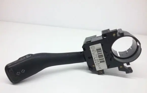 Volkswagen Golf IV Indicator stalk 8L0953513G