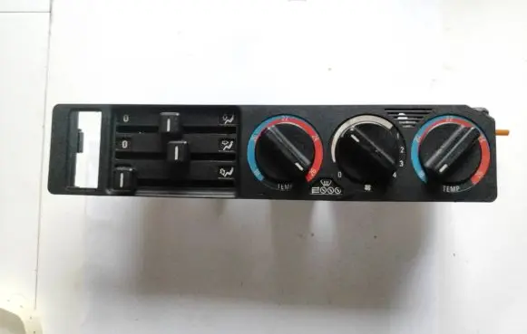 BMW 5 E34 Climate control unit 8390070 8390071