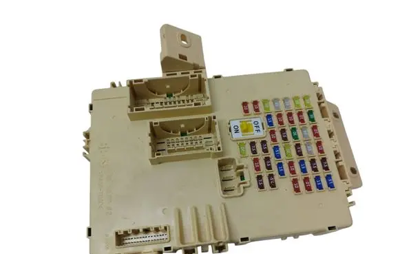 Hyundai i40 Fuse module 919503Z010 1315B19025