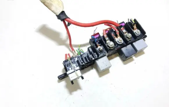 Volkswagen Golf IV Fuse box set 8l0941822
