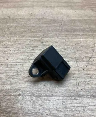 BMW 5 E39 Air pressure sensor 2246977