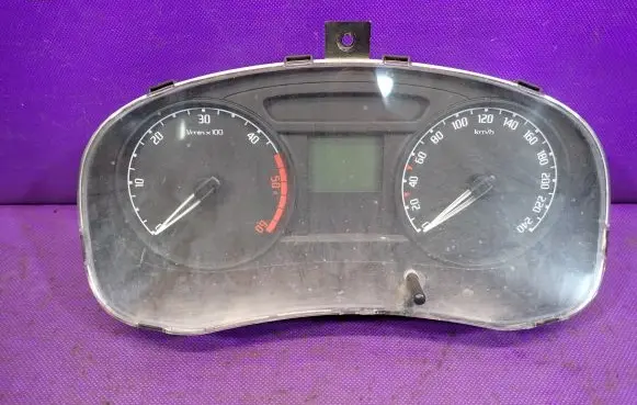 Skoda Roomster (5J) Speedometer (instrument cluster) 5J0920801C
