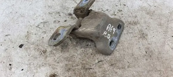 Toyota Prius (XW20) Front door upper hinge NOCODE