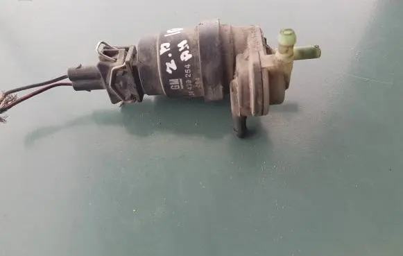 Opel Astra H Windscreen/windshield washer pump 24439254