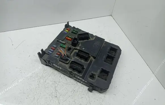 Peugeot 407 Fuse module A2C53172125