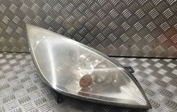 Mitsubishi Colt Headlight/headlamp MR957354