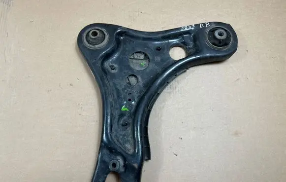 Volkswagen ID.4 Front lower control arm/wishbone 1EA407118C