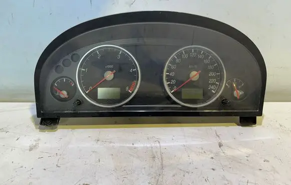 Ford Mondeo Mk III Speedometer (instrument cluster) 1S7F10841 44ZU187