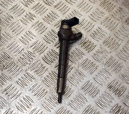 Audi A3 S3 8V Fuel injector 0445110475 04L130277E