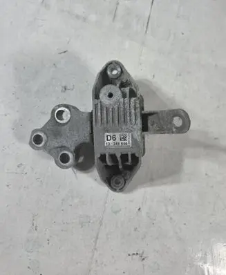 Opel Astra J Engine mounting bracket 13248546