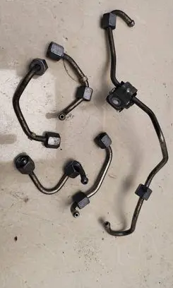 Citroen C-Crosser Fuel injector supply line/pipe 