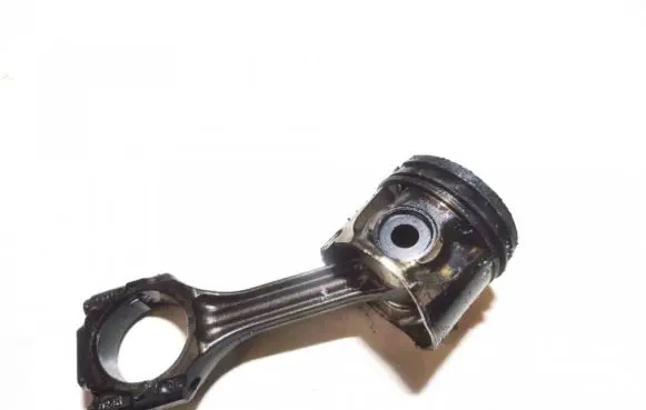 Volkswagen Golf III Piston with connecting rod 028H