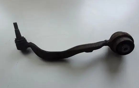 Lexus LS 460 - 600H Front lower control arm/wishbone 4862059015