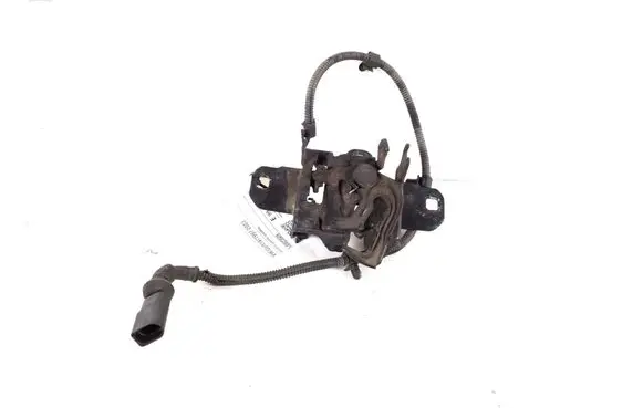 Engine bonnet (hood) release handle