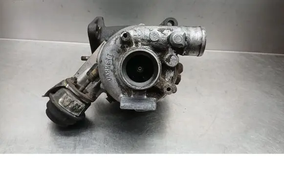 Volkswagen PASSAT B5 Turbo 028145702C
