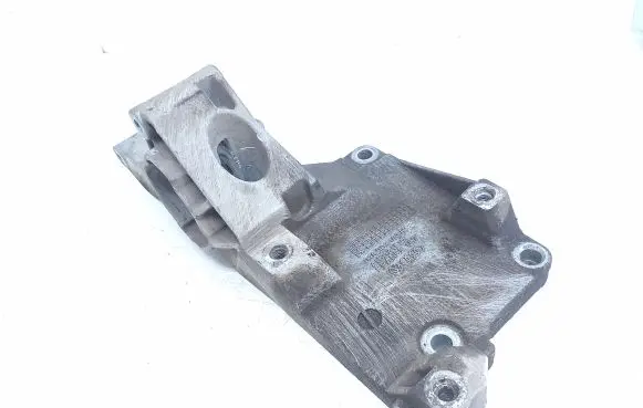 Volkswagen Polo Generator/alternator bracket 038903143R
