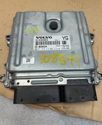 Volvo V40 Engine control unit/module 31336983 0281018414